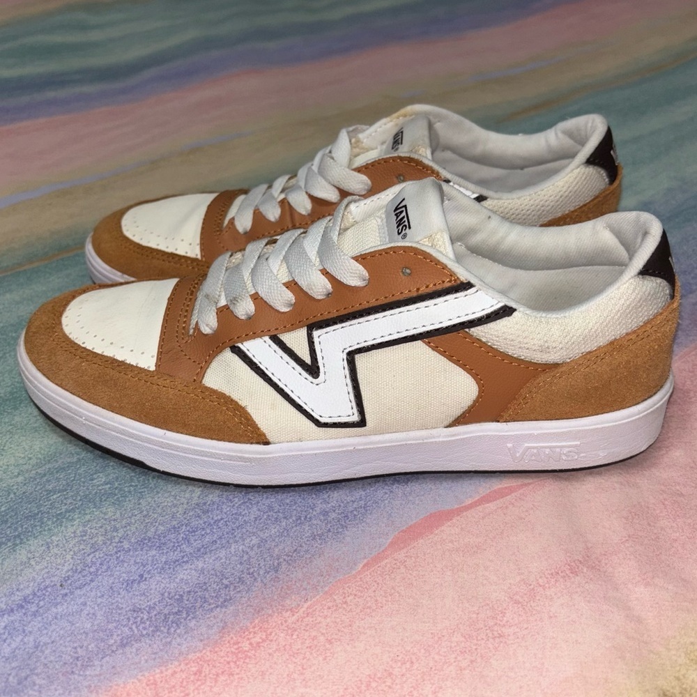 VANS Lowland CC Freshman Meerkat shoes men’s size 8 / women’s 9.5